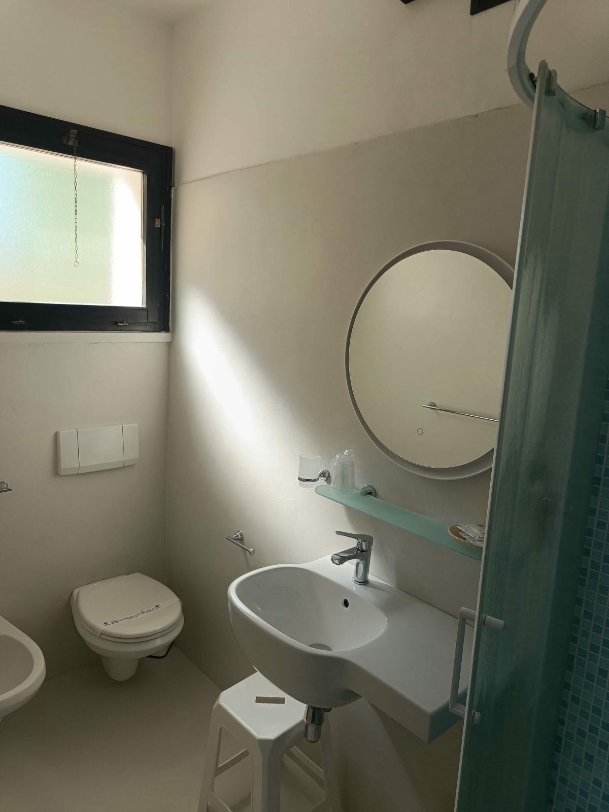Camera Comfort, bagno con box doccia
