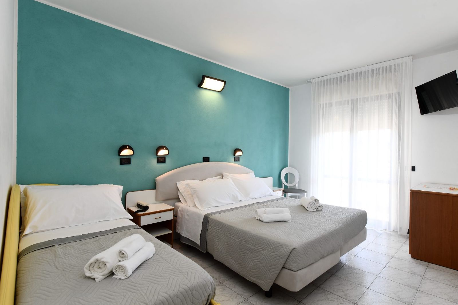 Camera Economy con letto matrimoniale e terrazzo privato